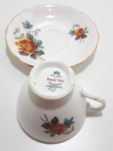 1940-1959 Royal Vale Fine Porcelain Tea Duo - Pattern 8215