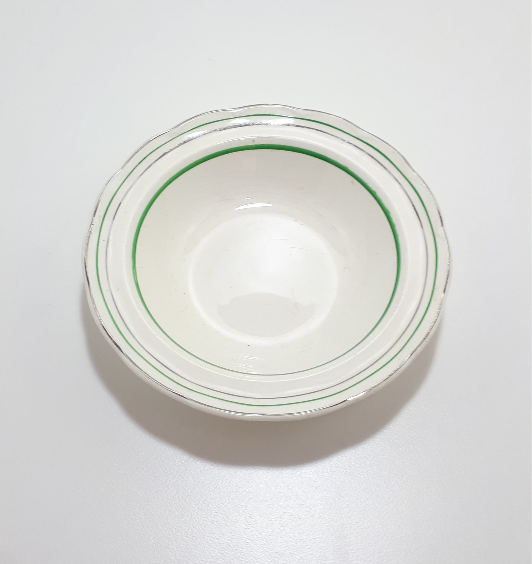 Vintage (1936-1954) W.H. Grindley & Co., Tunstall, Dessert Bowl - Deco Ware Creampetal - Bolton Pattern
