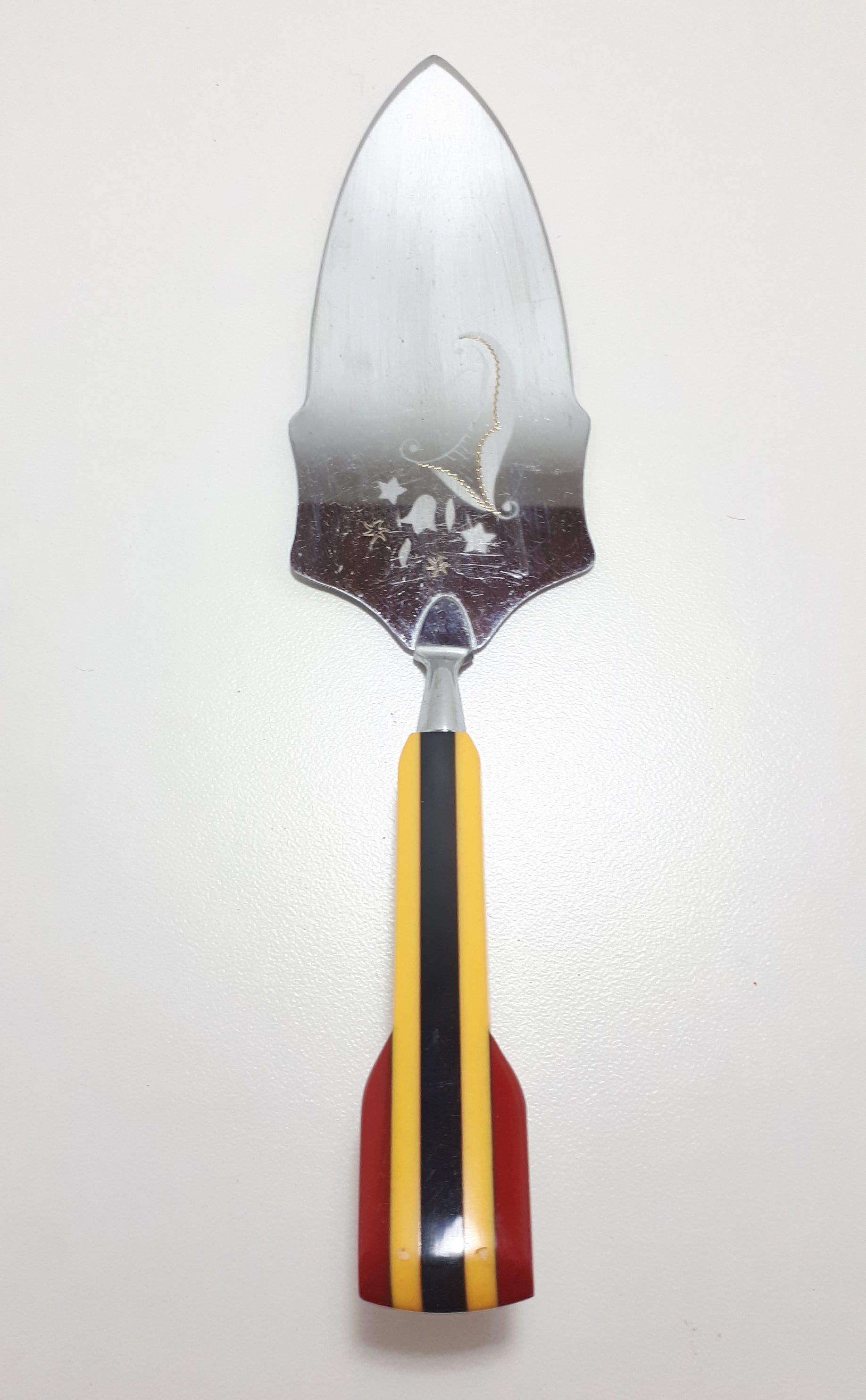 Art Deco Styled Cake Lifter - Polished Bakelite Handle - Original Box