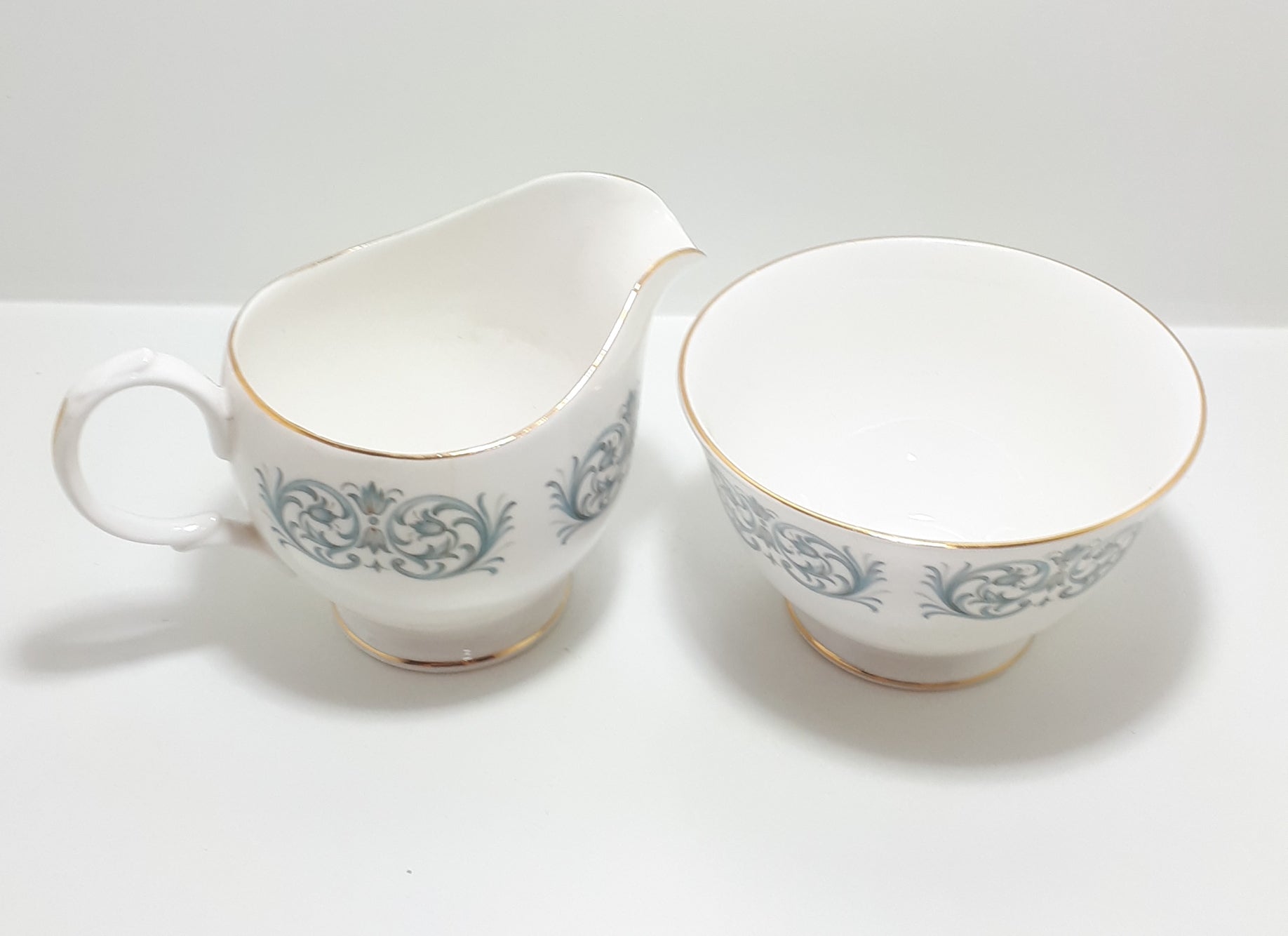 1960’s Queen Anne Porcelain Open Sugar Bowl & Creamer – Pattern 8458