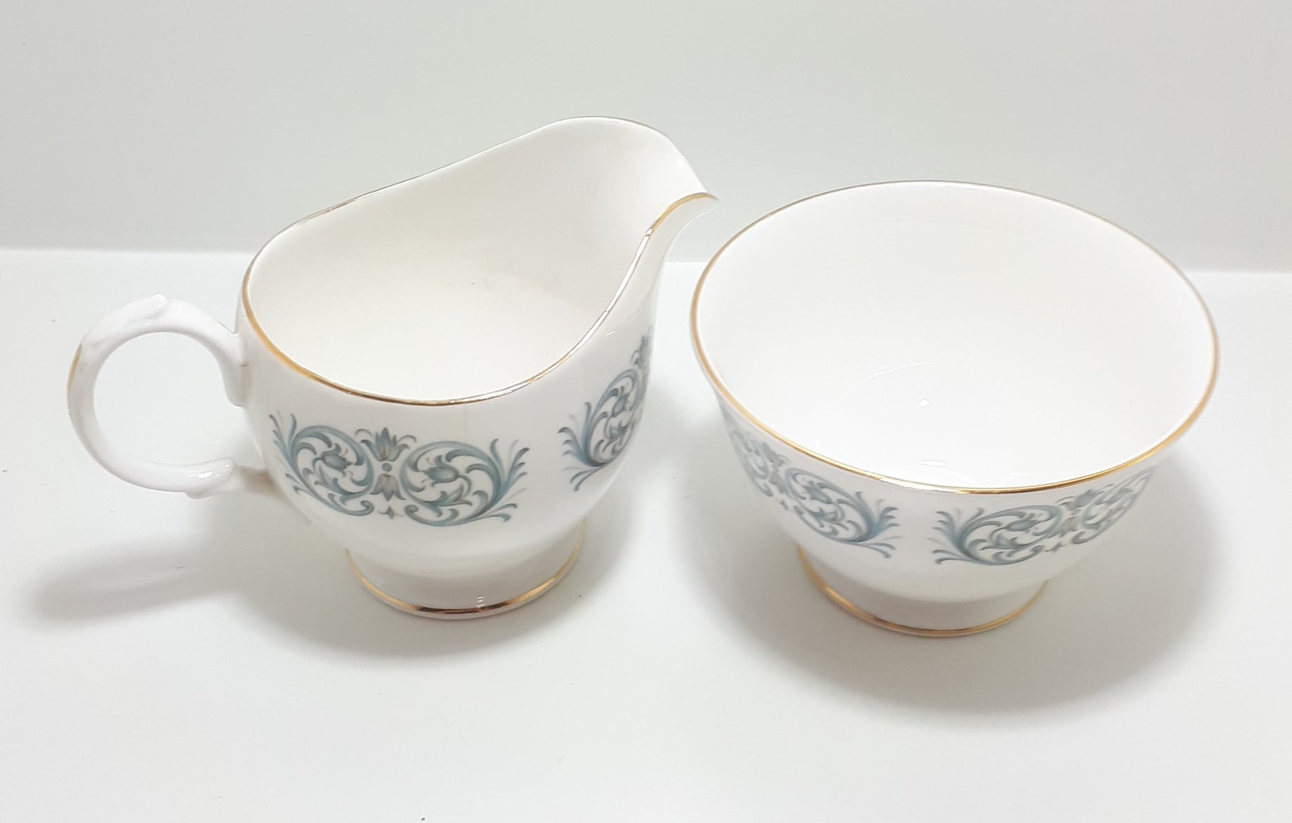 1960’s Queen Anne Porcelain Open Sugar Bowl & Creamer – Pattern 8458