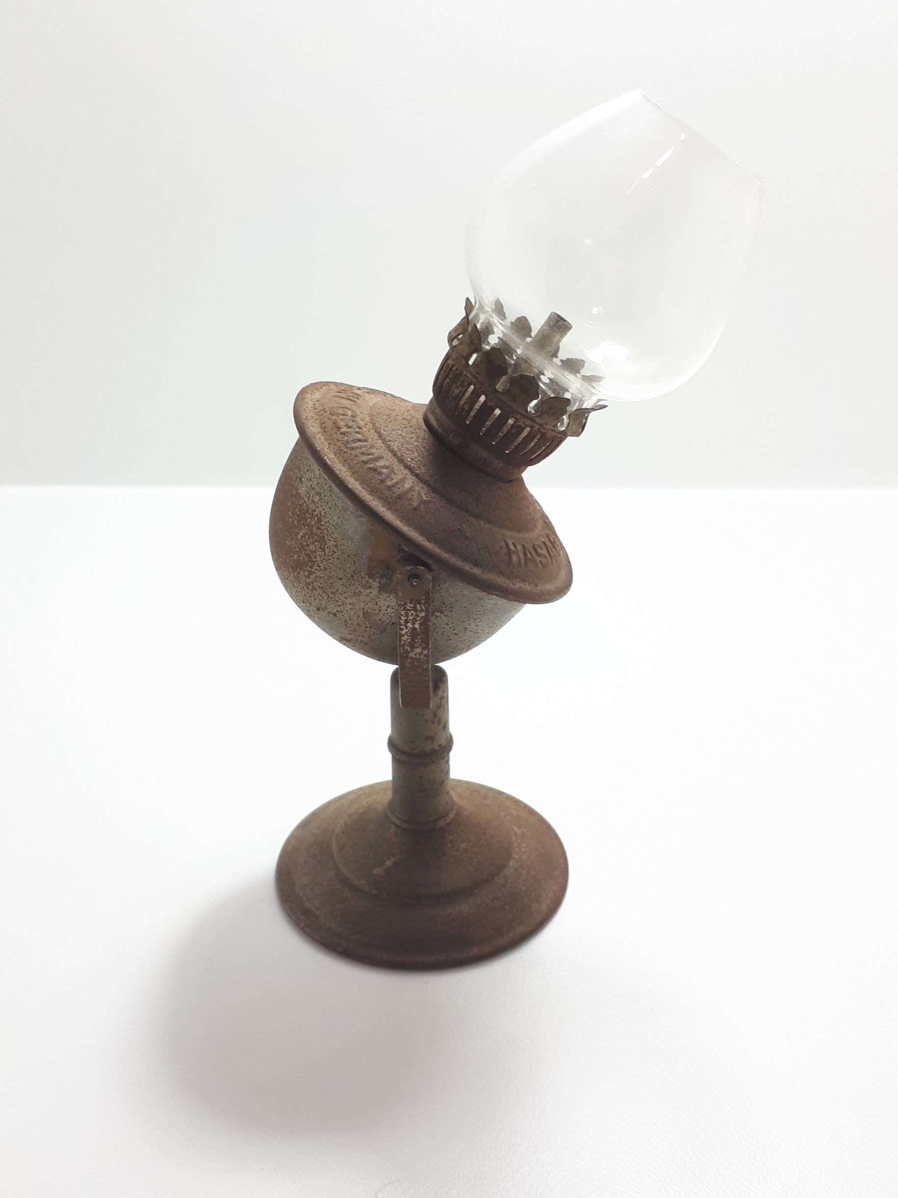 Rare Antique (End of the 19th Century) German Metal HASAG Small Kerosene Oil Lamp No. 105 With Clear Glass Lampshade