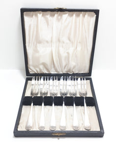 Set of 6 Super A, Sheffield Silver Plated Cake / Pastry Forks in Presentation Case – Standard Handle Design
