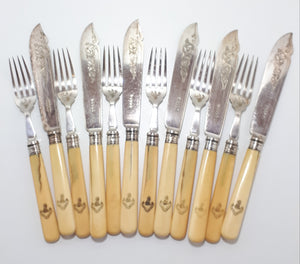 6 Place Setting Antique (1847-mid 20th c.) Harrison Brothers & Howson Silver Plated Fish Cutlery