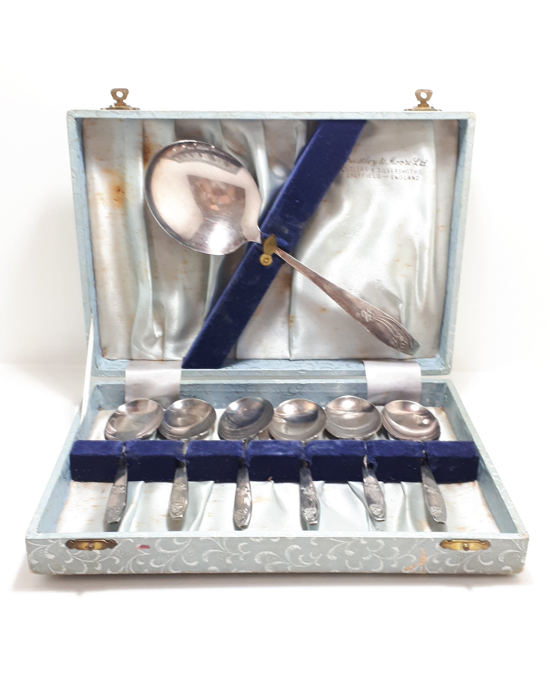 1960’s Set Of 6 Silver Plated Priestly & Moore, Sheffield, Dessert Spoons With Server Spoon – Bouquet Handle Design
