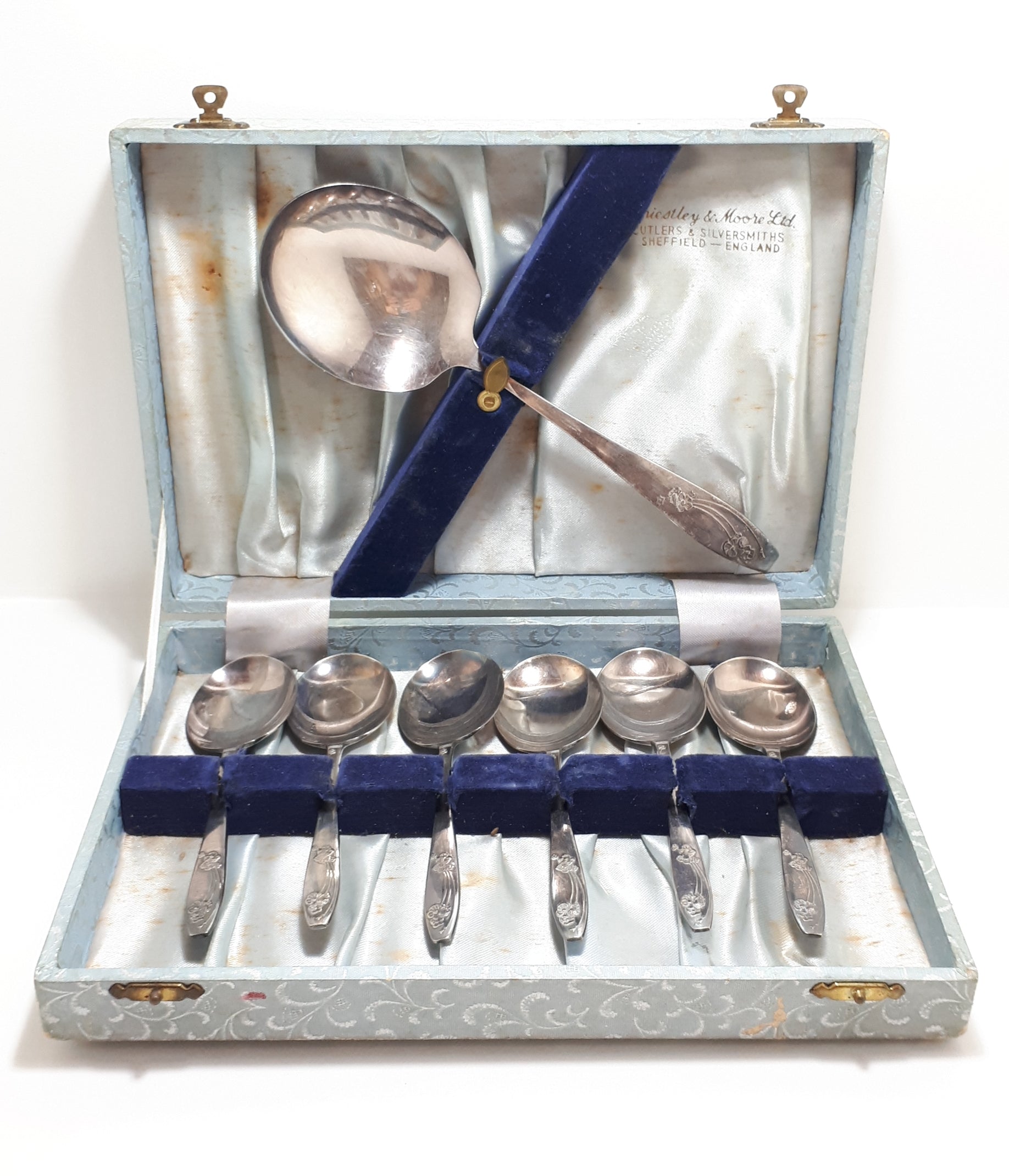 1960’s Set Of 6 Silver Plated Priestly & Moore, Sheffield, Dessert Spoons With Server Spoon – Bouquet Handle Design