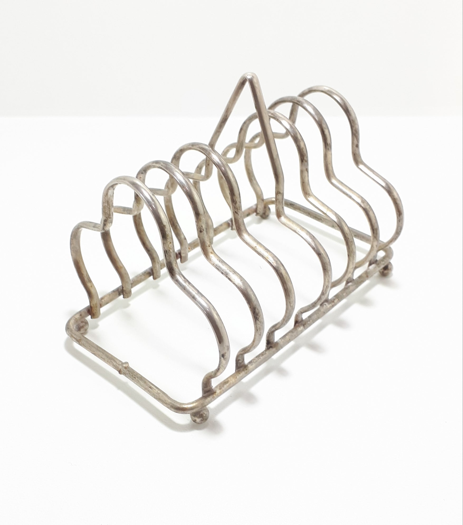Silver Plated 6-Slice Toast Rack – Quatrefoil Design With Triangular Handle