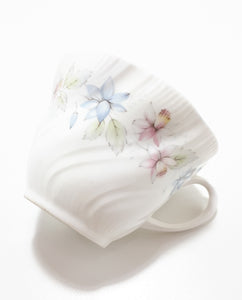 Elegant & Beautiful Soft Pastel Queen’s Fine Bone China Tea Cup – Claire Pattern