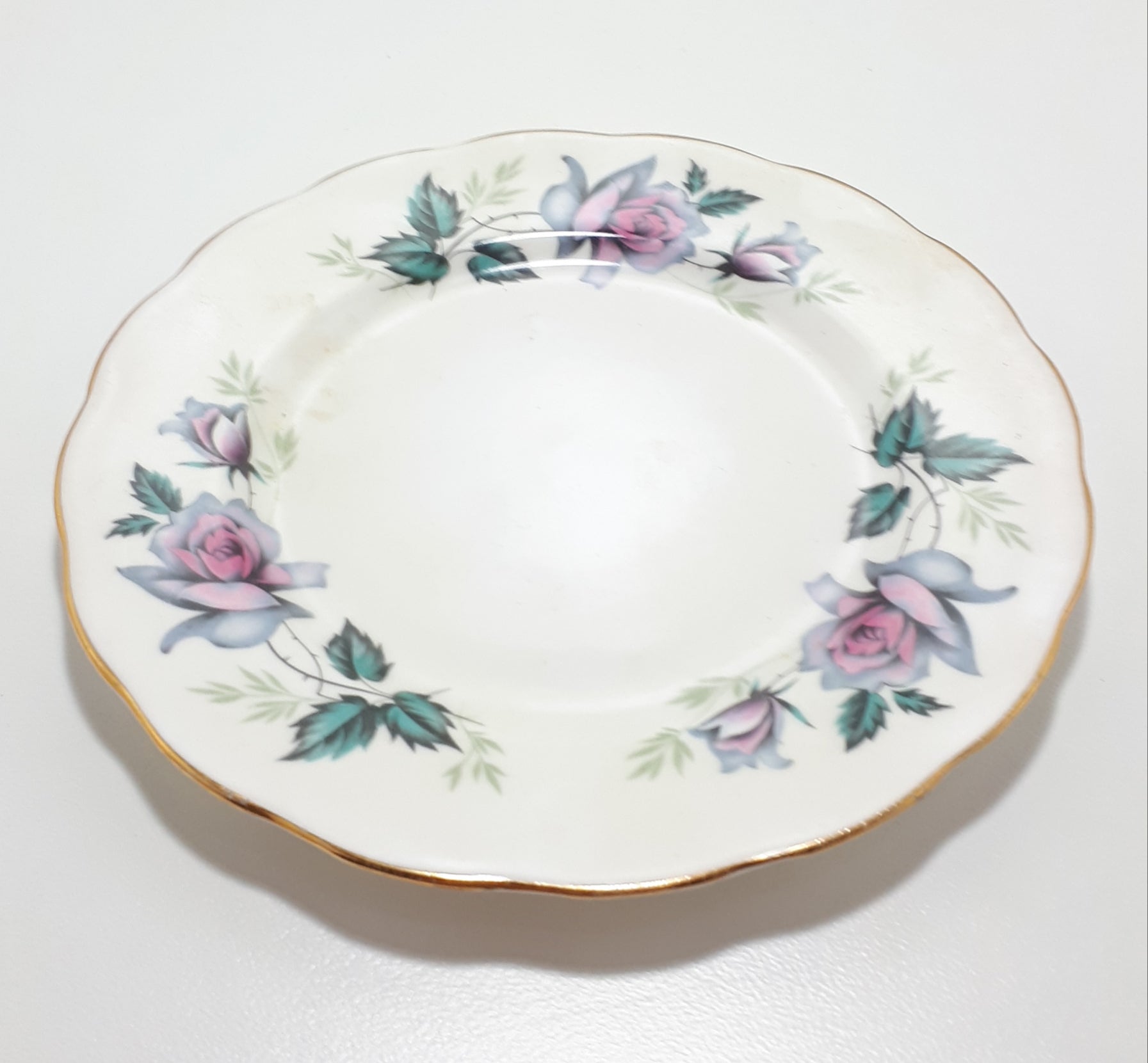 Queen Anne Bone China (Ridgway Potteries Ltd) Tea Plate – Pattern Unknown