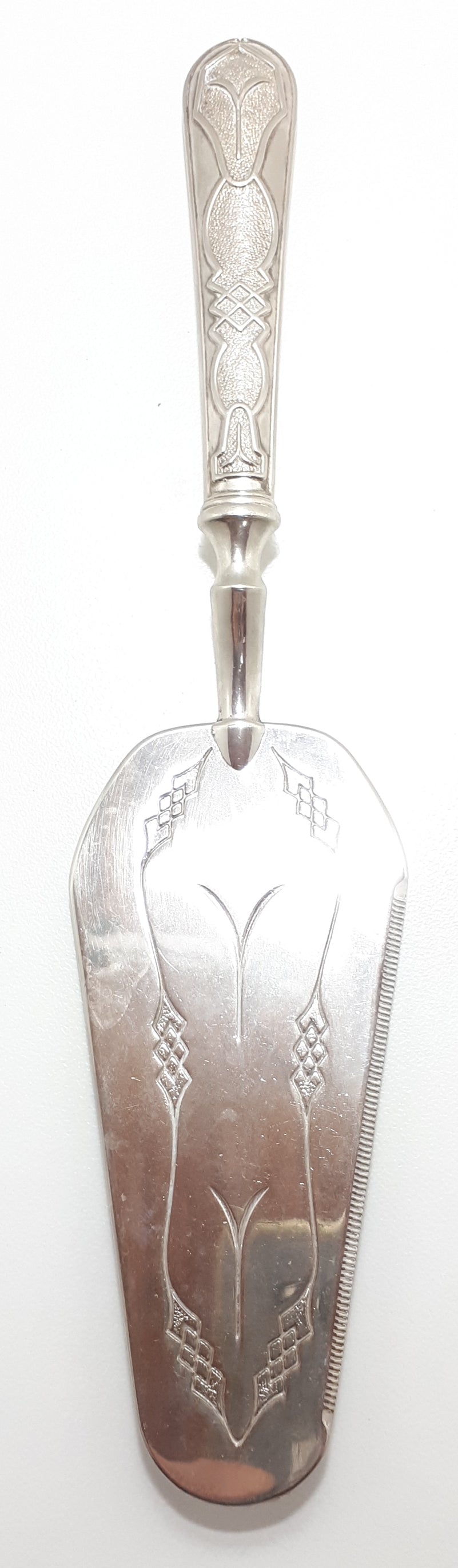 Solid & Heavy Designer Cake Lifter With Serrated Edge - Italy