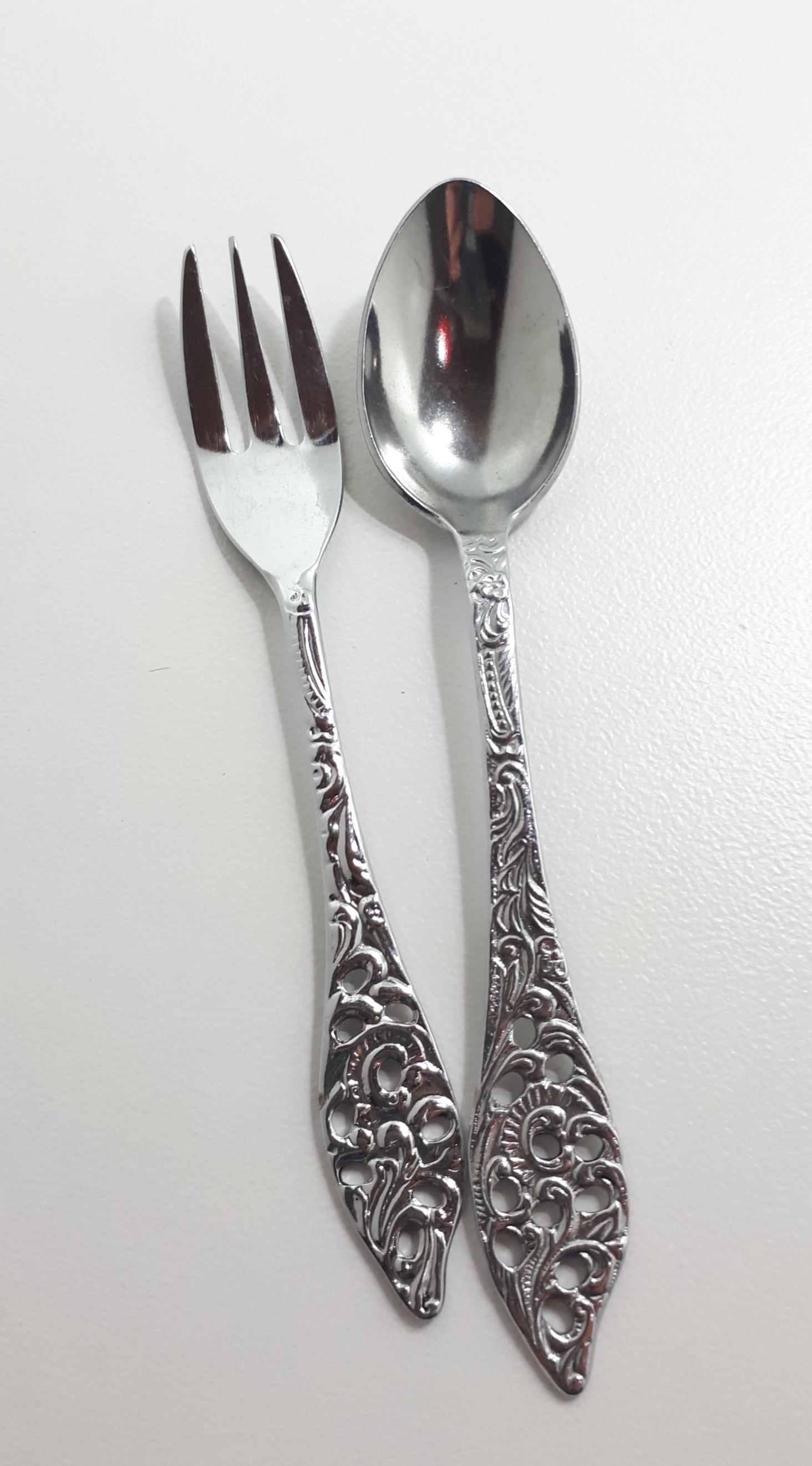 15 Piece Royal Dutch Silverworks’ Elwezetta Range Cutlery Set