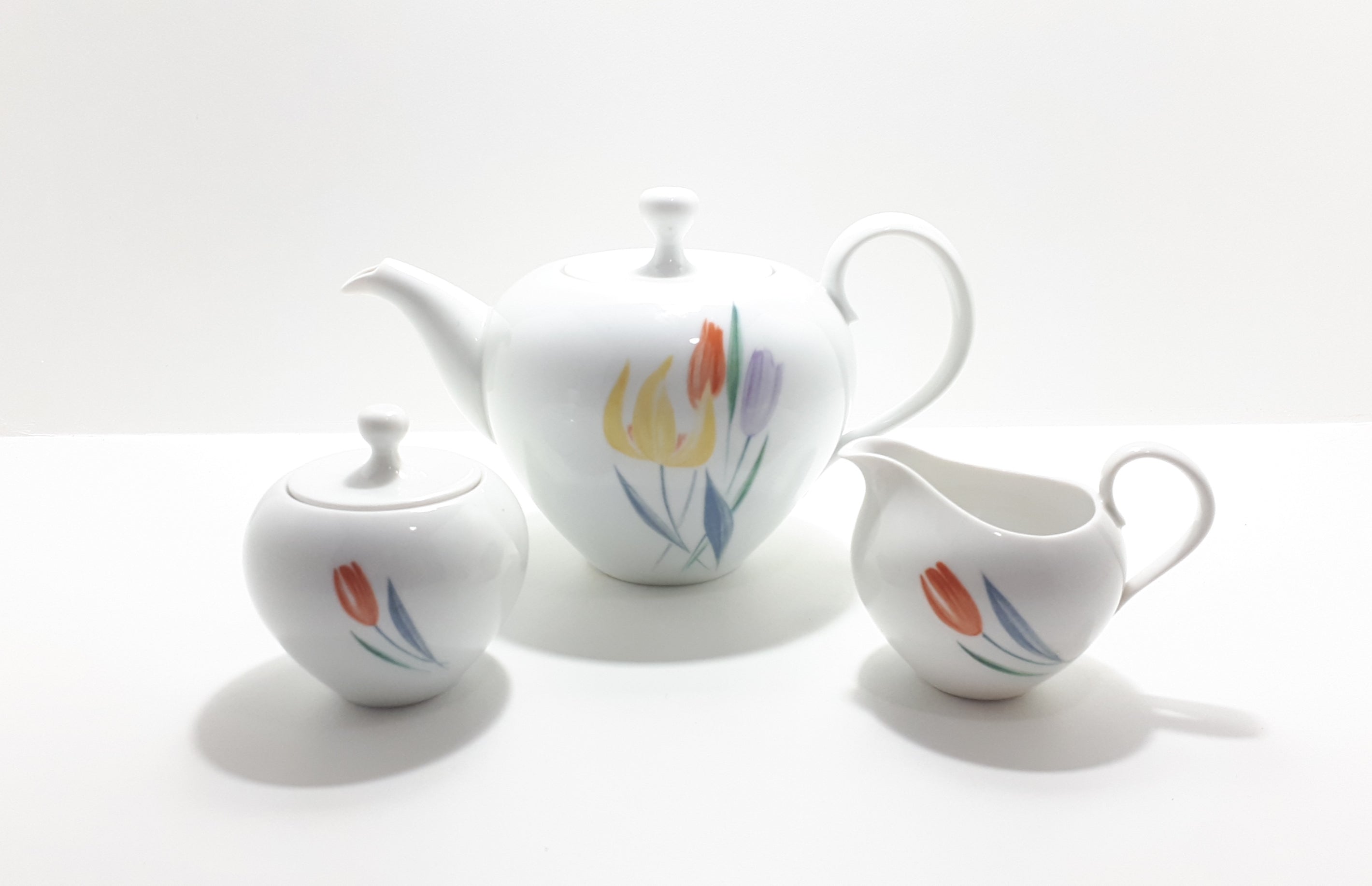 An Exquisite Find & Highly Collectable – Thomas (Rosenthal Germany) Eva Zeisel Tea Set – Tea Pot, Creamer & Sugar Bowl