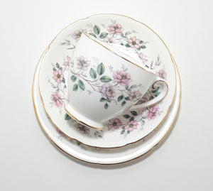 Royal Grafton Tea Trio – Pattern 8618