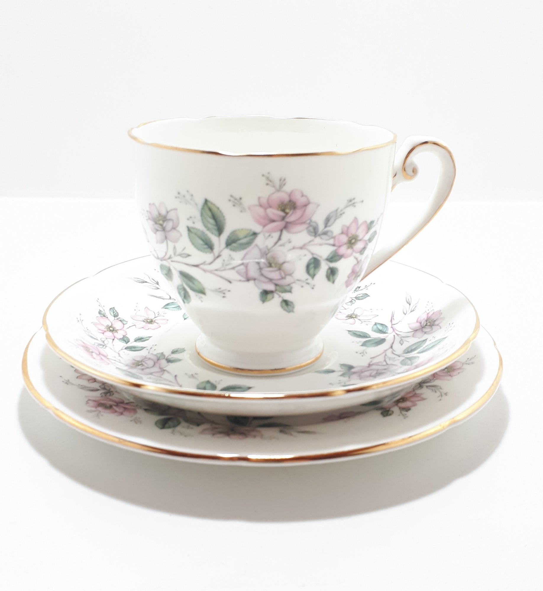 Royal Grafton Tea Trio – Pattern 8618