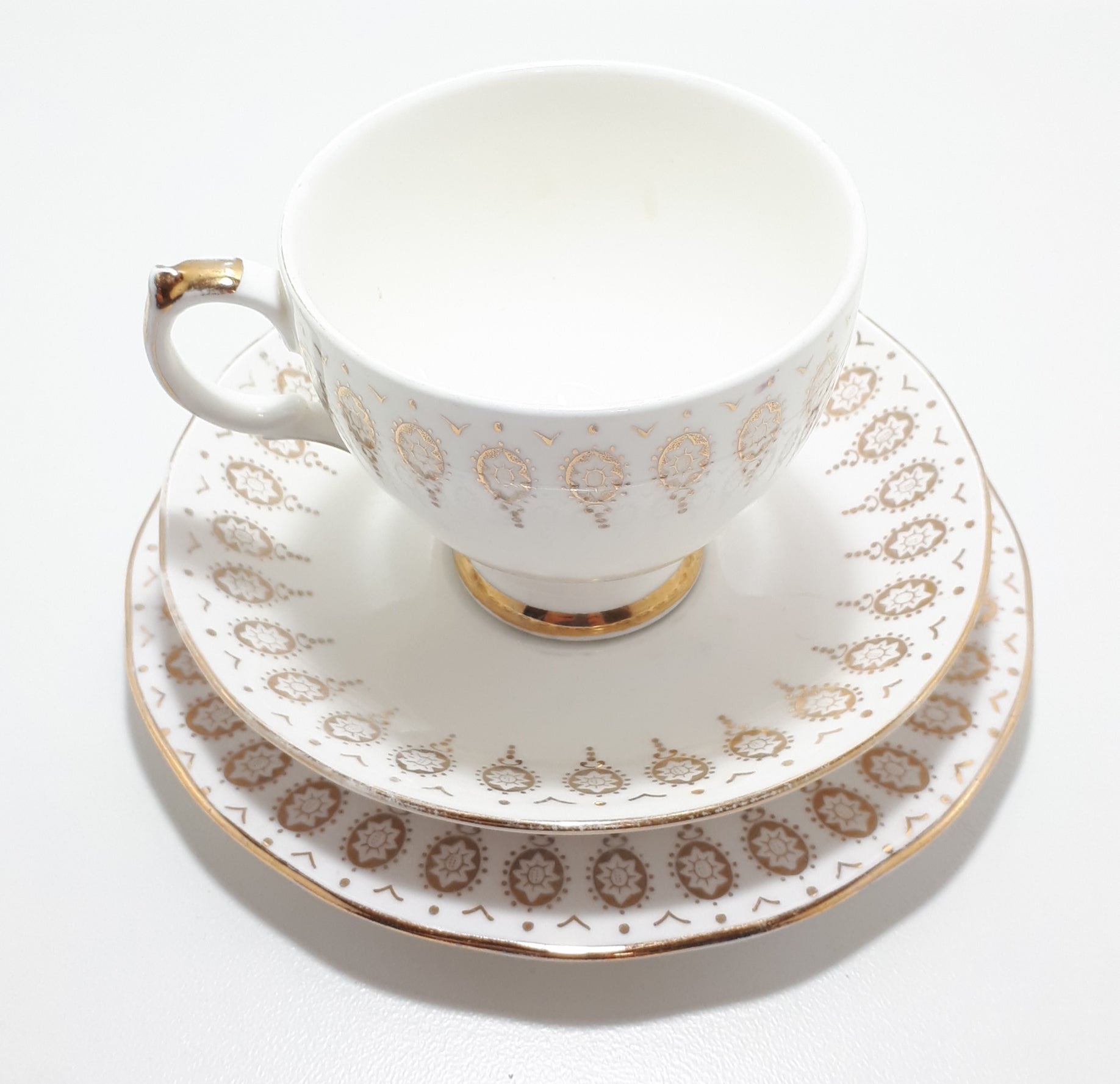 Queen Anne Bone China White & Gold Trios – Pattern 7934