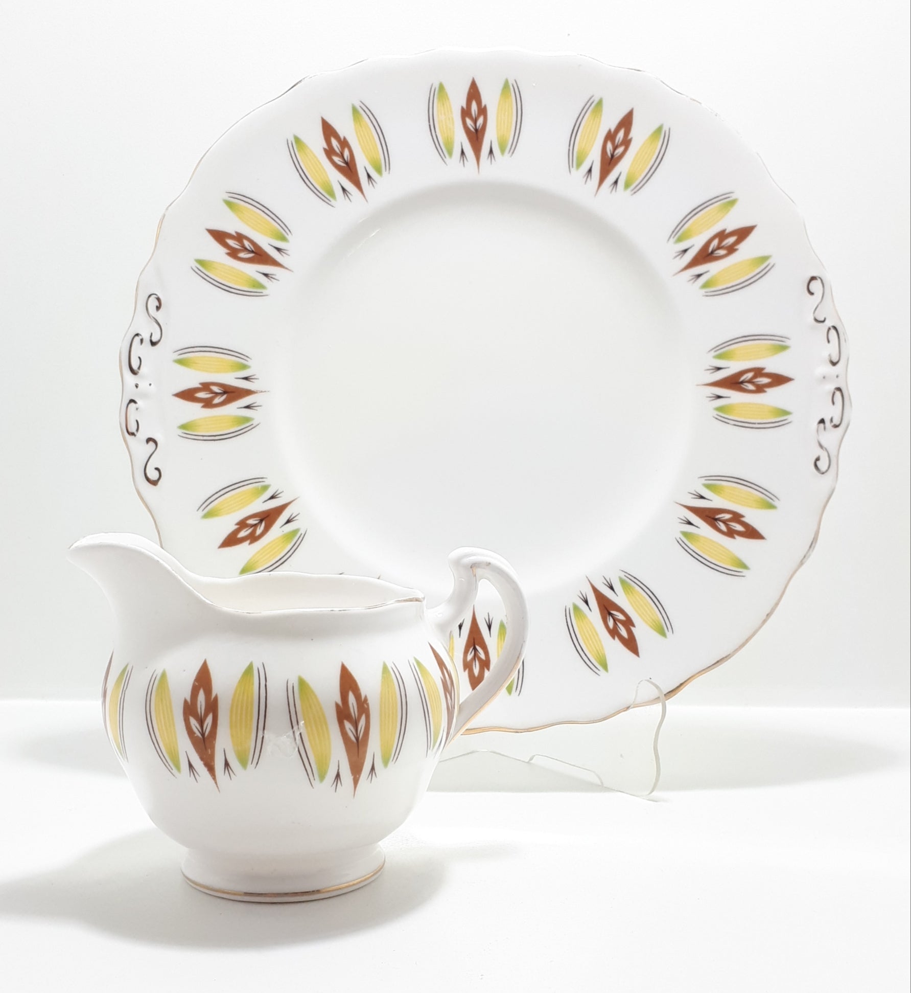 Colclough Bone China Biscuit Plate &amp; Creamer – Pattern 8197
