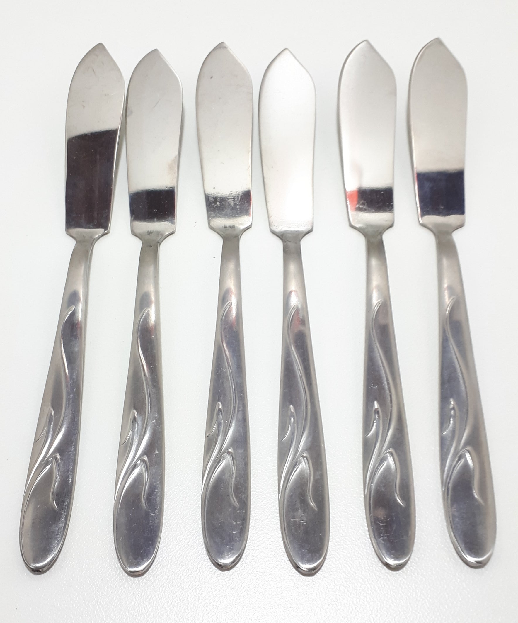 Vintage & Pristine Set of 6 W.H. Brittain Fish Knives