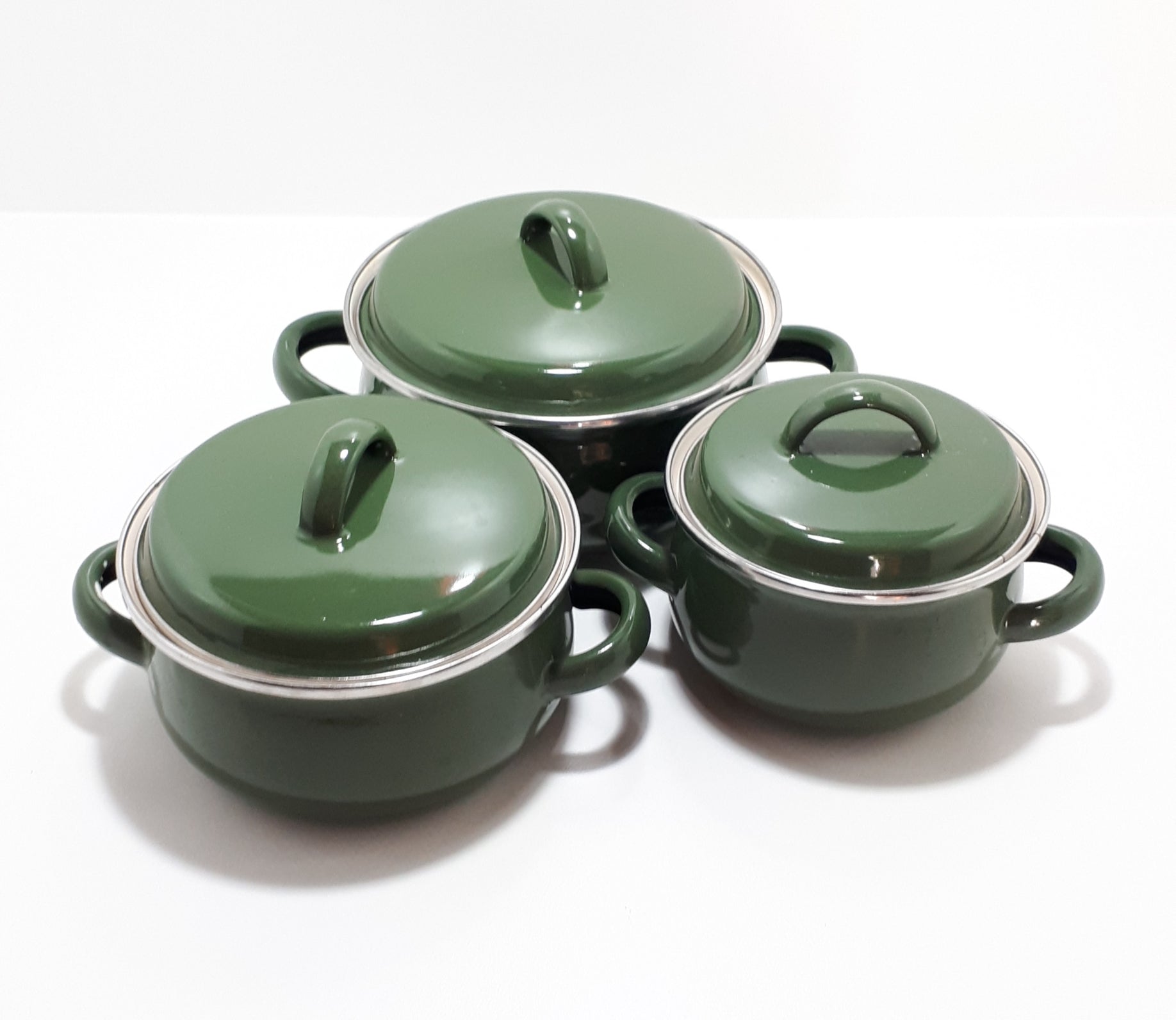 3 Piece Avocado Green Enamel Pot Set - Small