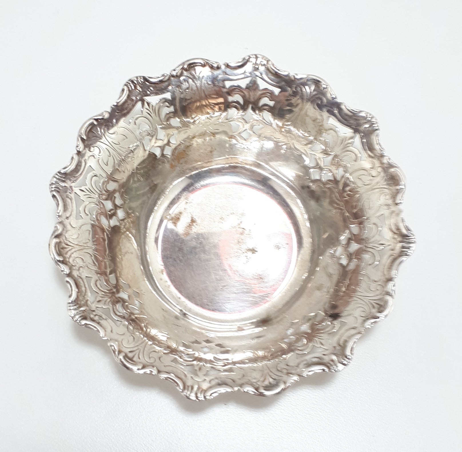 Small Silver Plated Etched & Pierced Pattern Vintage Bowl