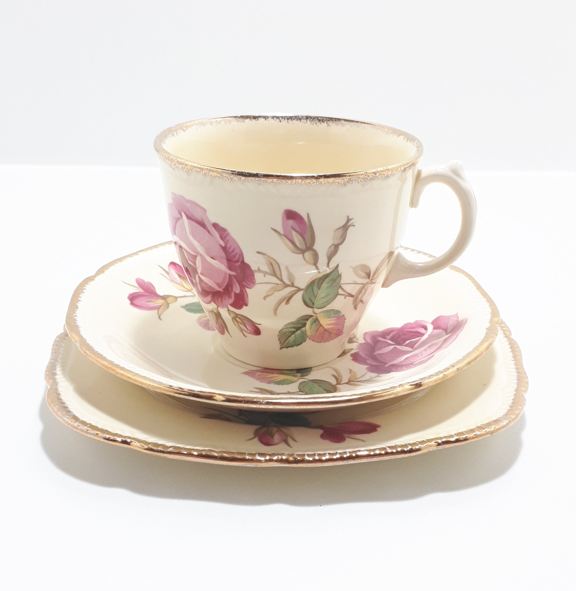 Royal Swan Cream Coloured With Rose Detail Tea Trio