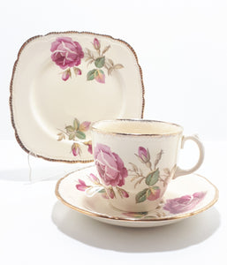 Royal Swan Cream Coloured With Rose Detail Tea Trio