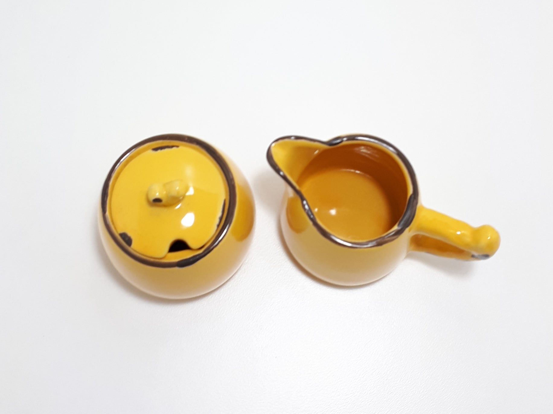 Golden Yellow Ceramic Lidded Sugar Bowl & Creamer – Enameled Look