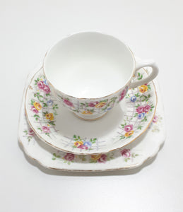 1940’s Tuscan Fine Bone China Tea Trio - Roses On Trellis C7903G