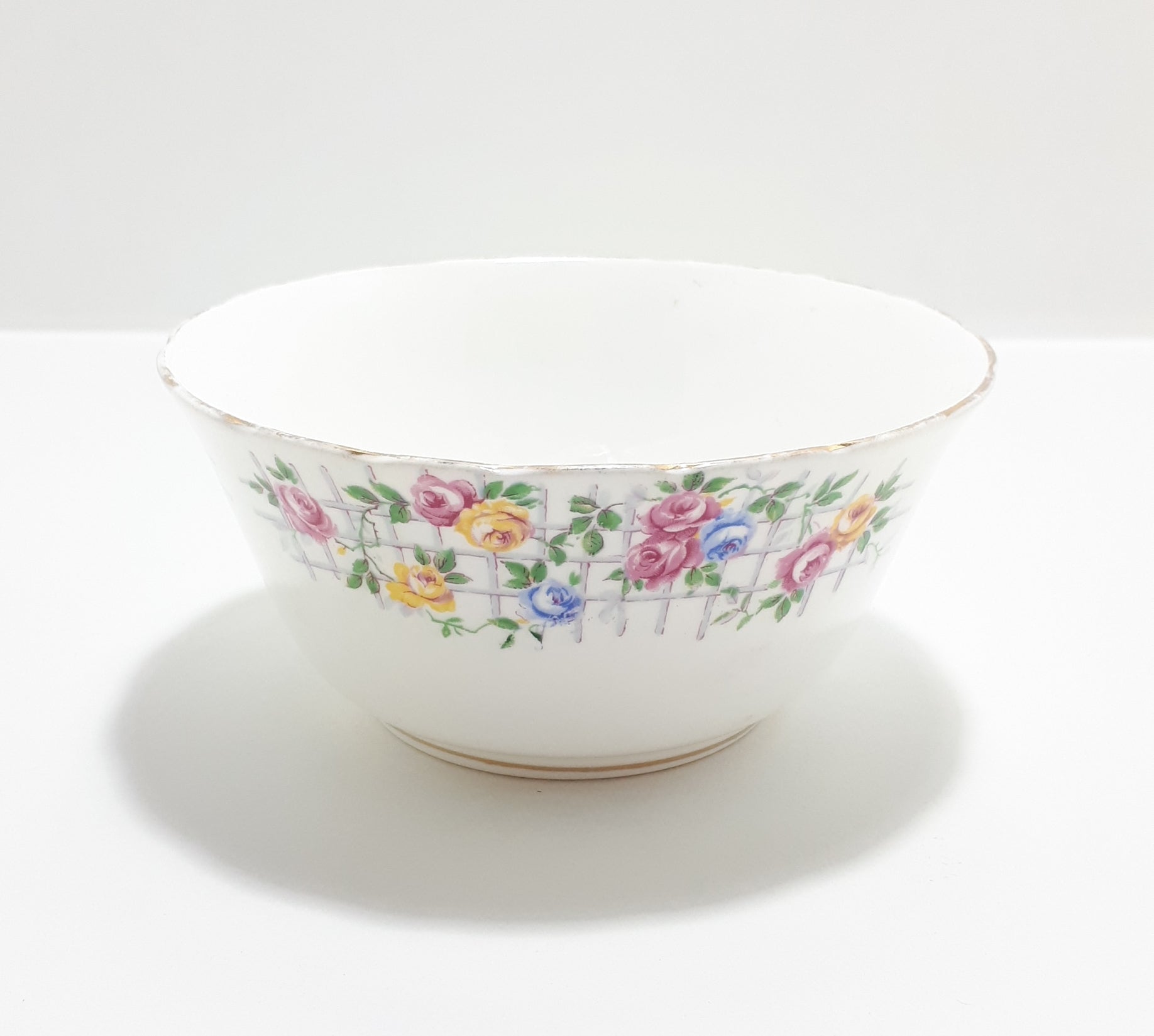 1940’s Tuscan Fine Bone China Large Sugar Bowl - Roses On Trellis C7903G