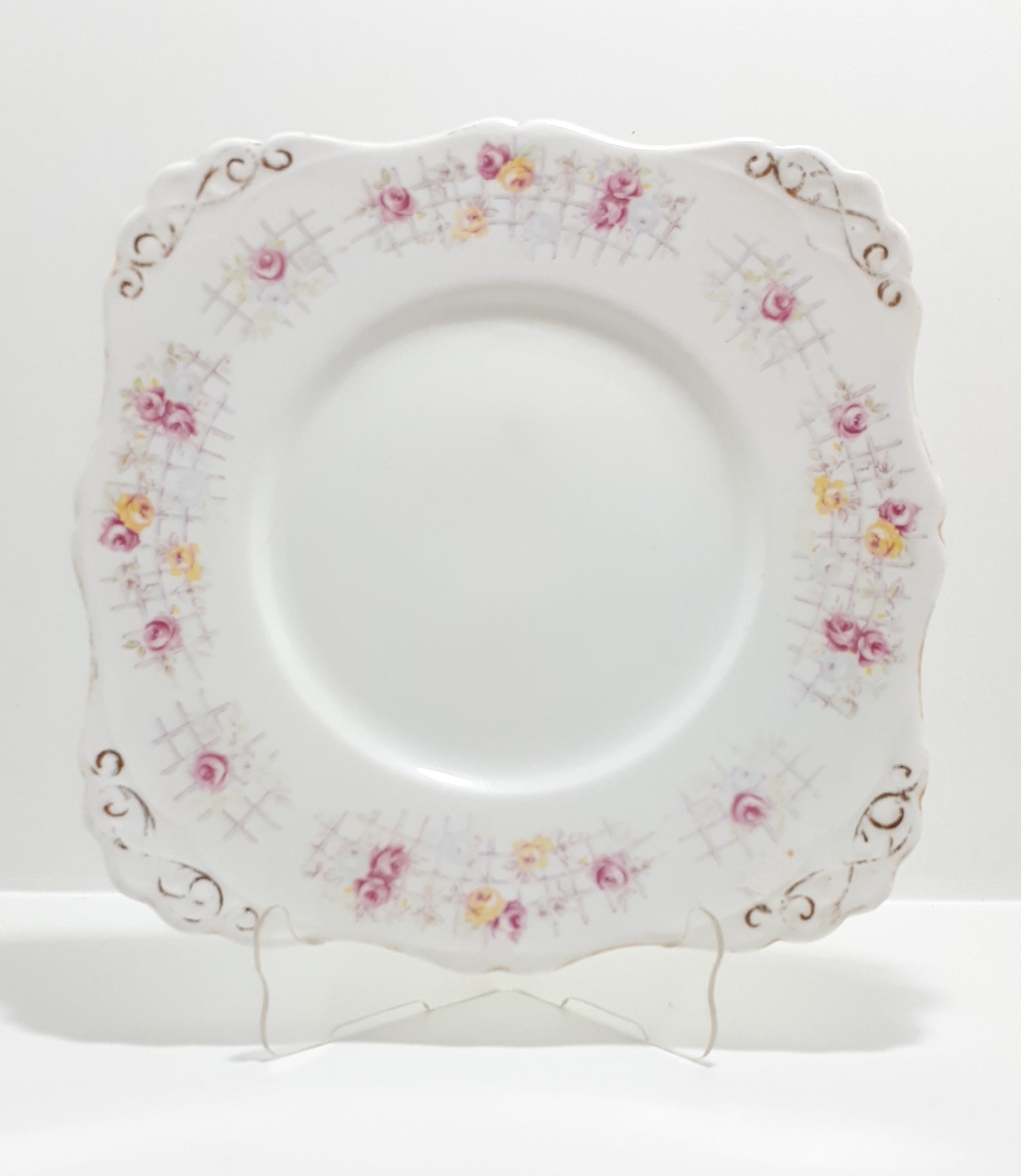 1940’s Tuscan Fine Bone China Biscuit Plate - Roses On Trellis C7903G