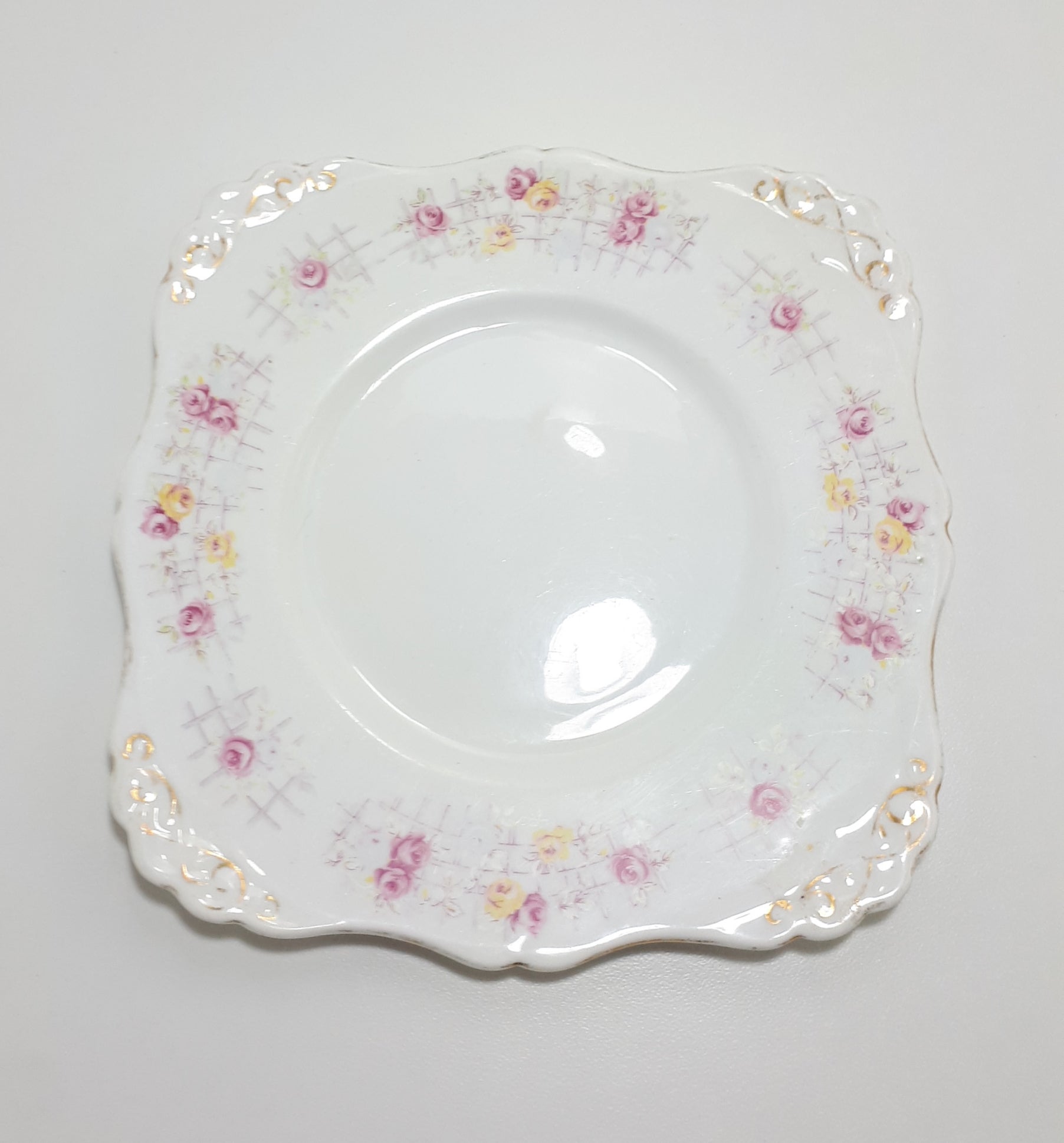 1940’s Tuscan Fine Bone China Biscuit Plate - Roses On Trellis C7903G