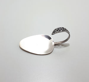 Unique Scroll Handle Cake Lifter – Parisienne Lace Handle
