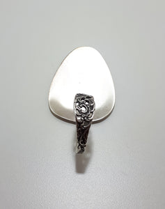 Unique Scroll Handle Cake Lifter – Parisienne Lace Handle