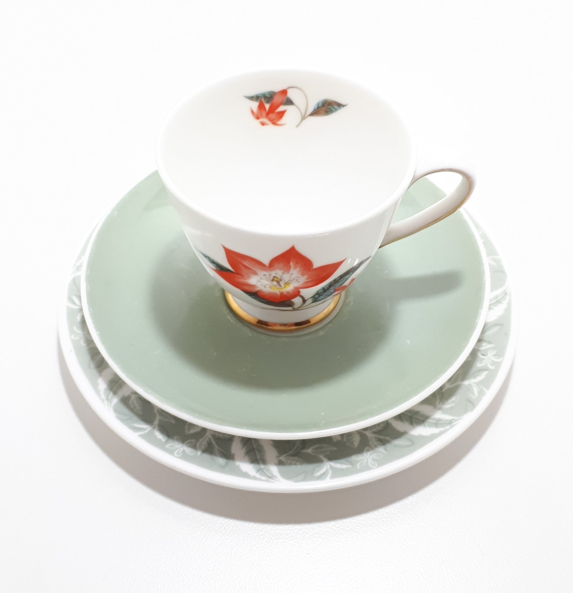 Tuscan Fine English Bone China Tea Trio - Poinsettia