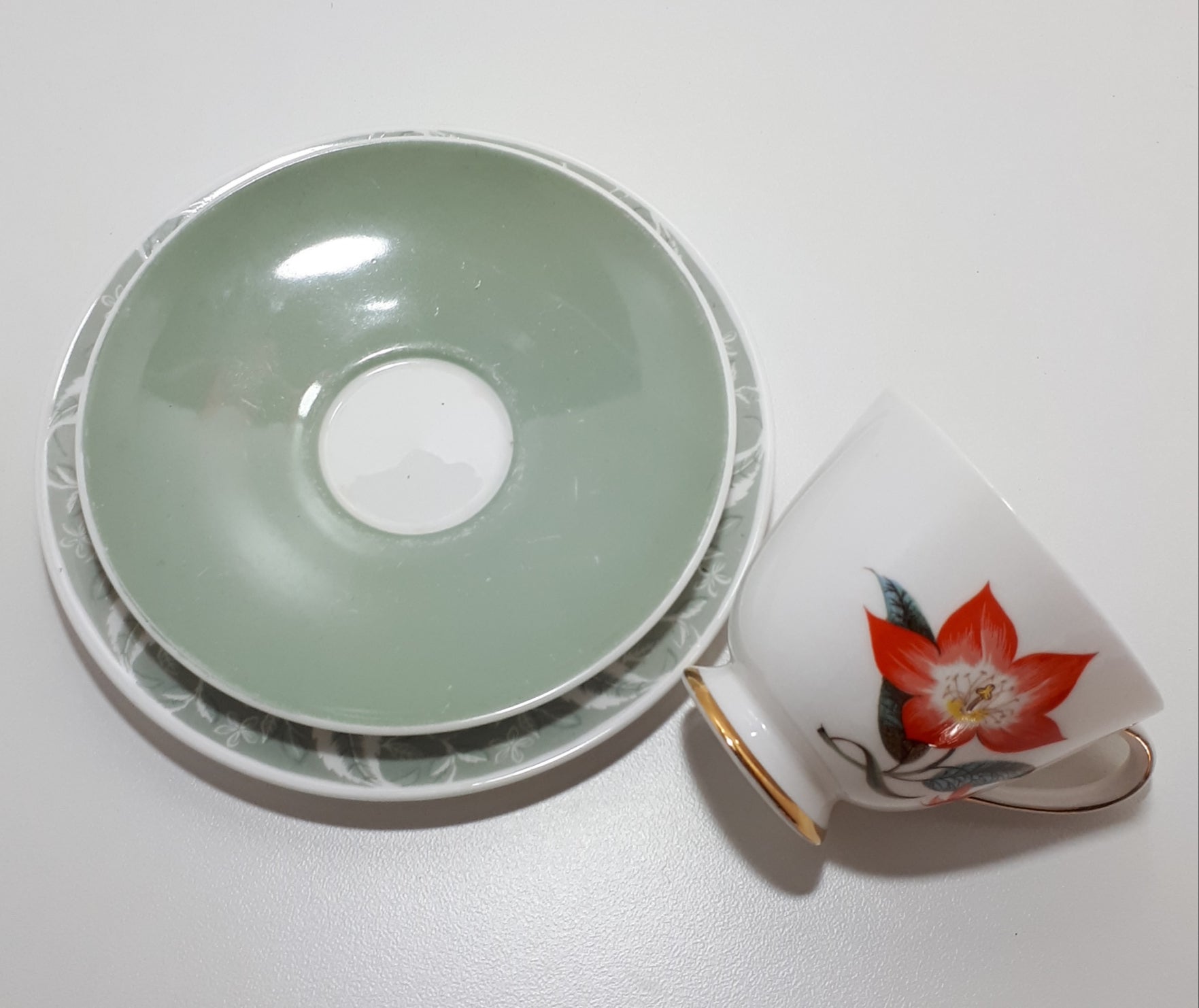 Tuscan Fine English Bone China Tea Trio - Poinsettia