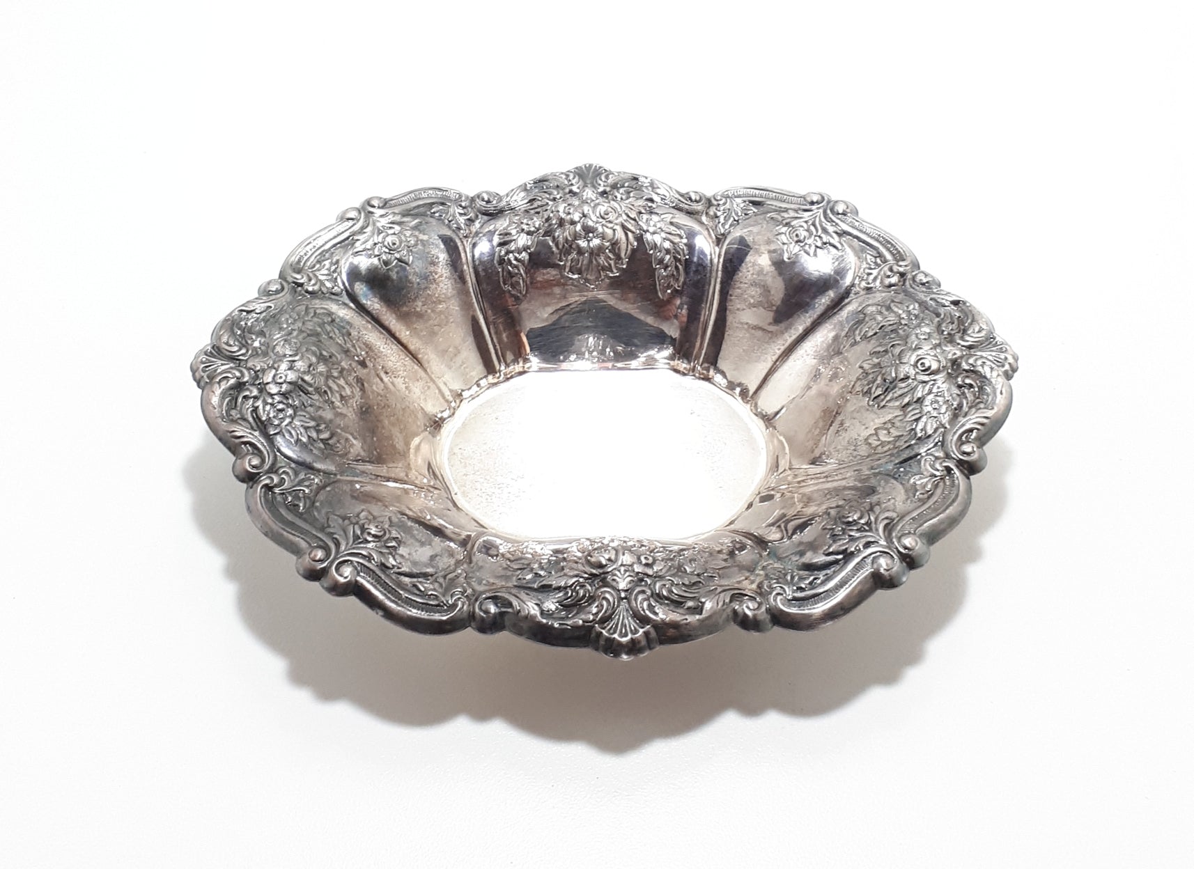 Embossed Oval Shaped Silver Plated Bowl – Flared & Scalloped Rim