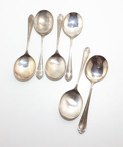 Set Of 6 Vintage Dessert Spoons With Scroll & Feather Handle