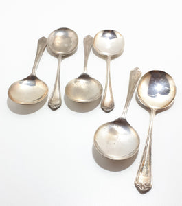 Set Of 6 Vintage Dessert Spoons With Scroll & Feather Handle