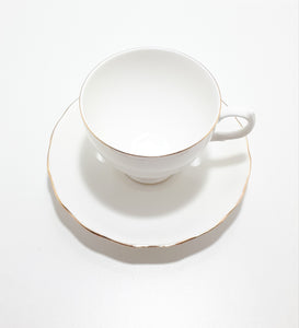 Crisp White Fine Porcelain Queen Anne Duo – Pristine Condition