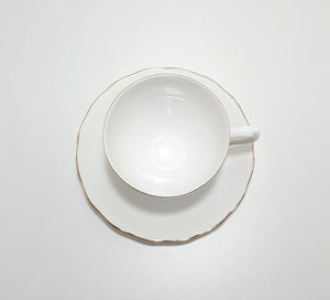 Crisp White Fine Porcelain Queen Anne Duo – Pristine Condition