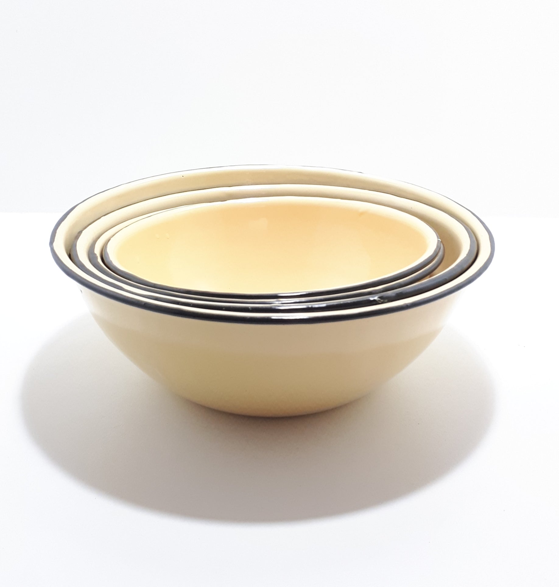 Vintage Enamel 4 Piece Bowl Set