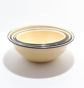 Vintage Enamel 4 Piece Bowl Set