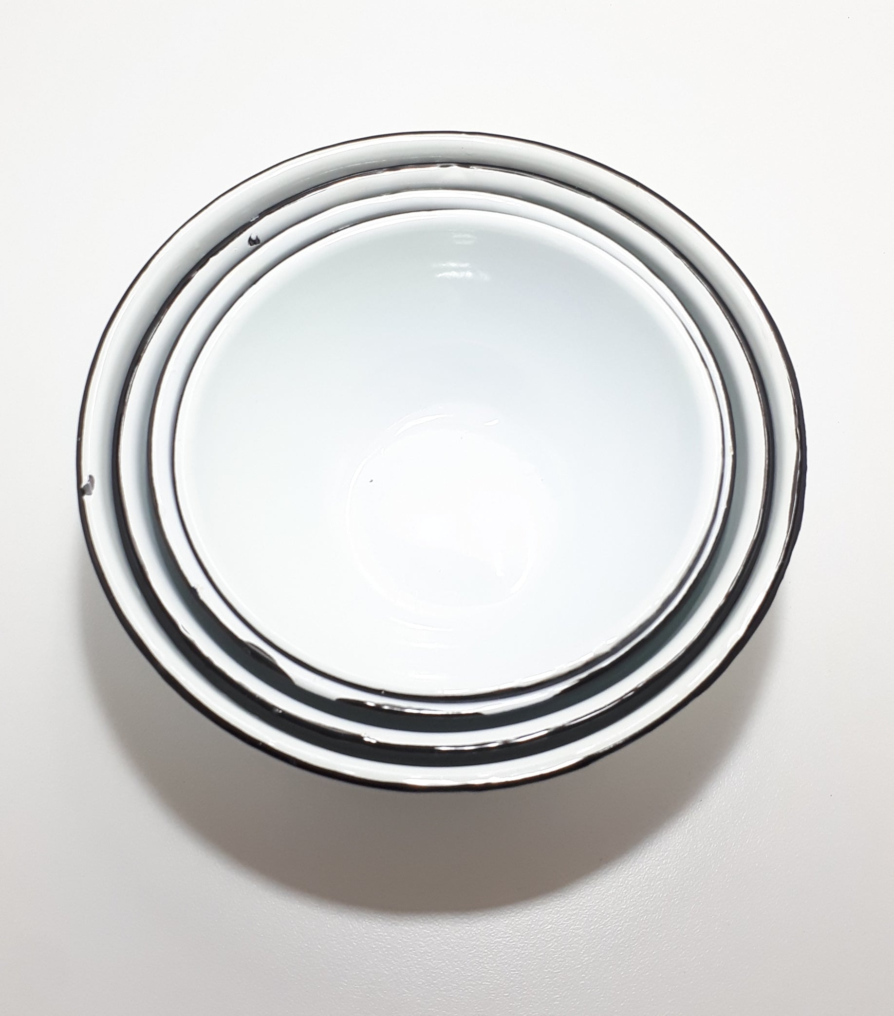 Vintage Enamel 4 Piece Bowl Set