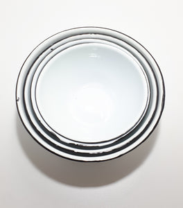 Vintage Enamel 4 Piece Bowl Set