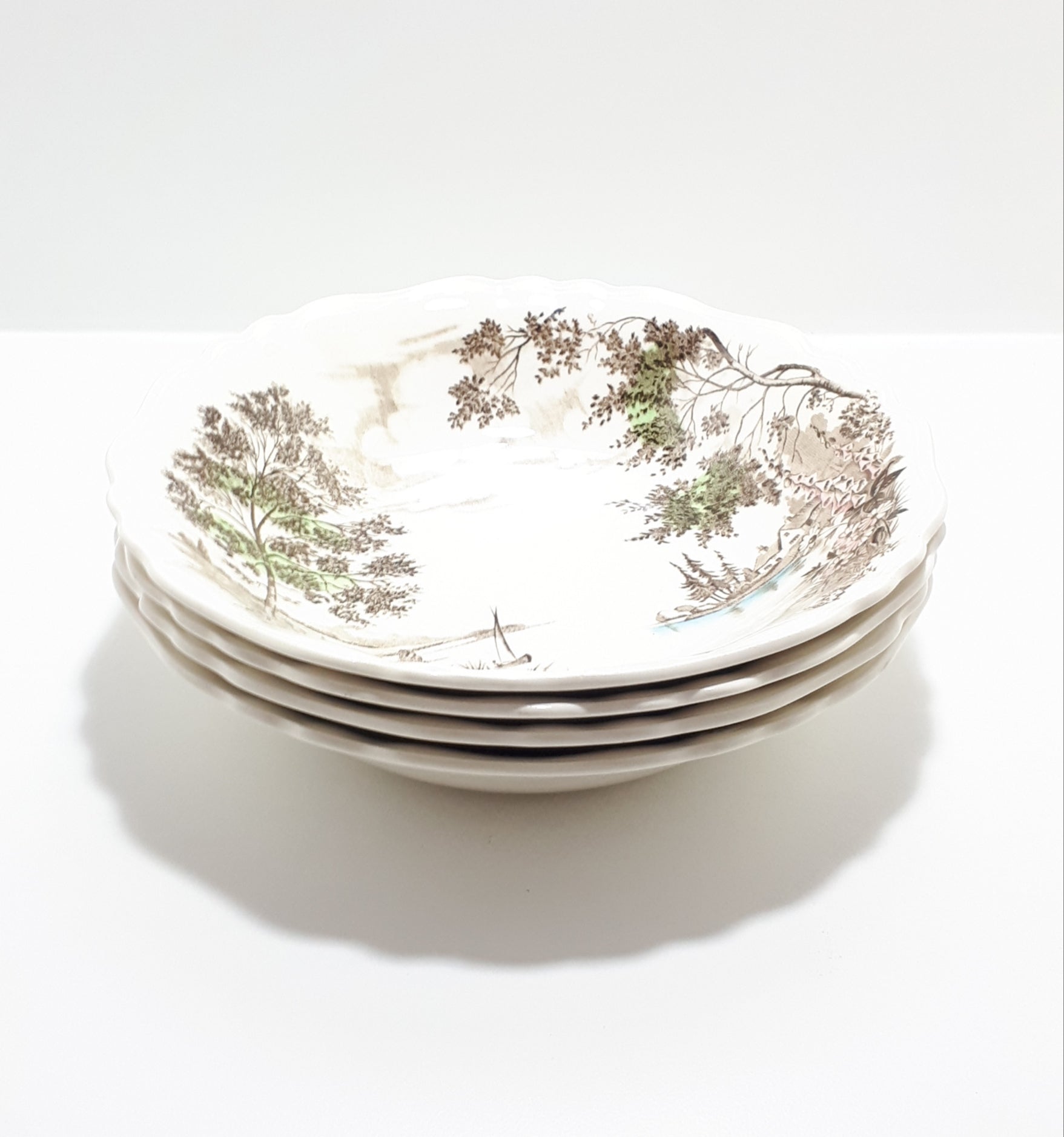 Highly Collectable Picture ware Set Of 4 Soup Bowls – J&G Meakin “Olde Avon Dale”