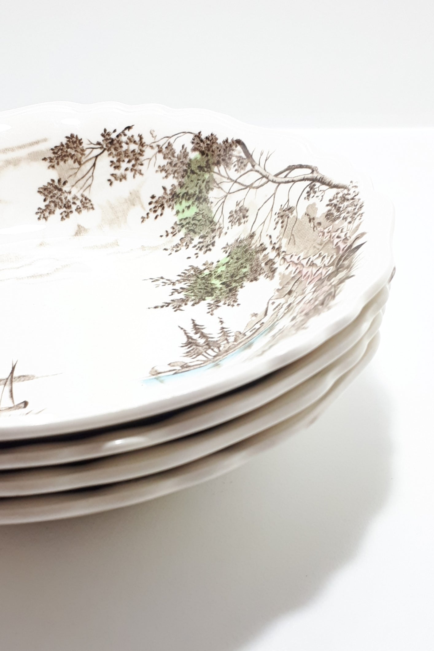 Highly Collectable Picture ware Set Of 4 Soup Bowls – J&G Meakin “Olde Avon Dale”