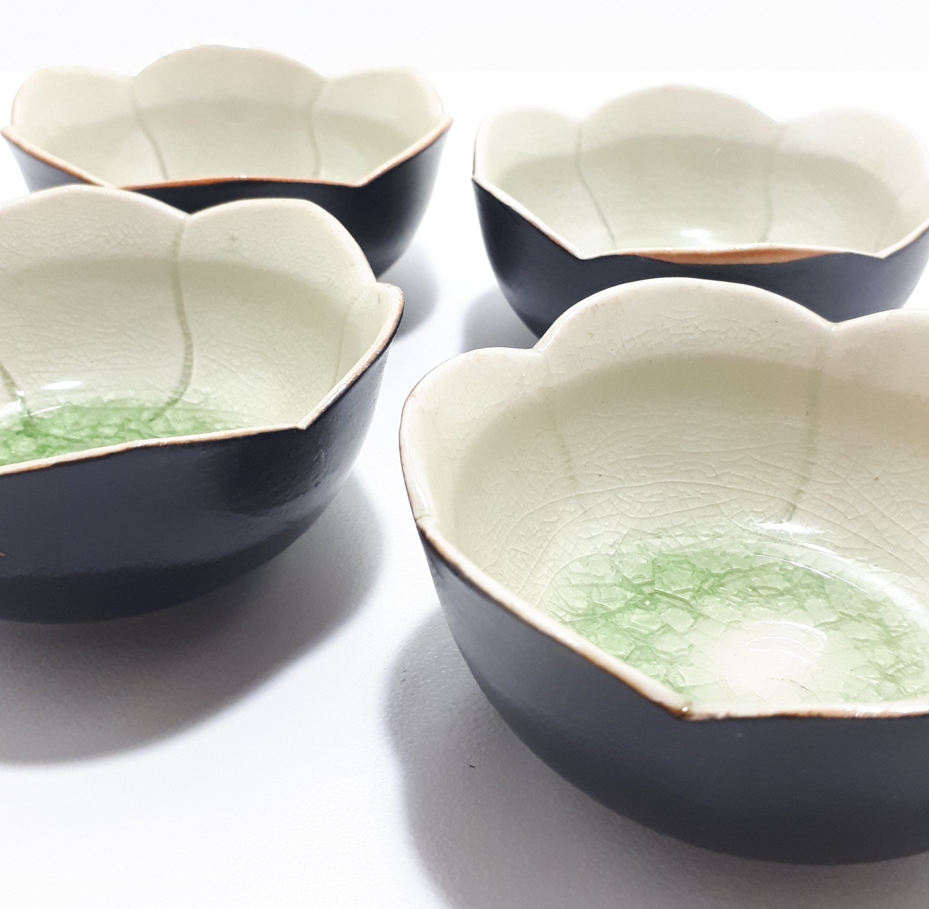 4 Piece Ceramic Glazed Dip Or Relish Bowls – Lotus Flower
