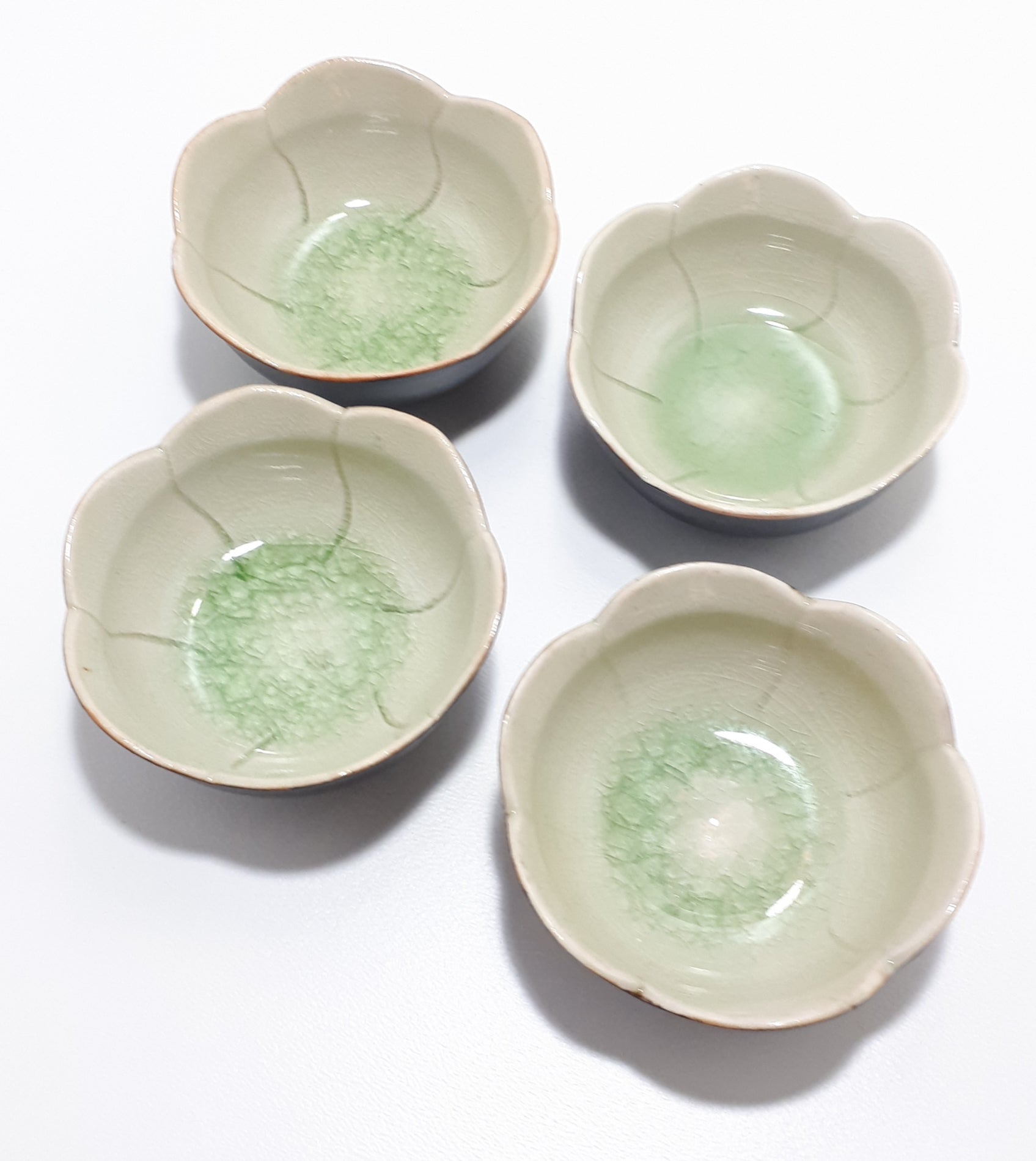 4 Piece Ceramic Glazed Dip Or Relish Bowls – Lotus Flower