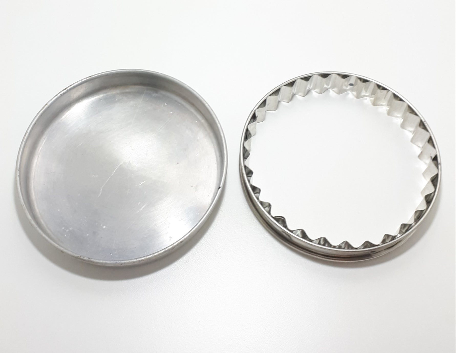 Round Aluminium Cake Pan With Removable Flan Ring