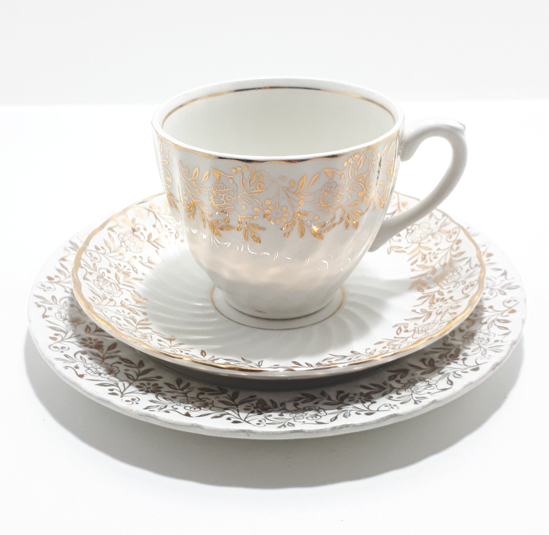 1960’s Royal Wessex White Ironstone Range Swinnertons Tea Trio – Golden Arbour Pattern, Warranted 22 KT Gold
