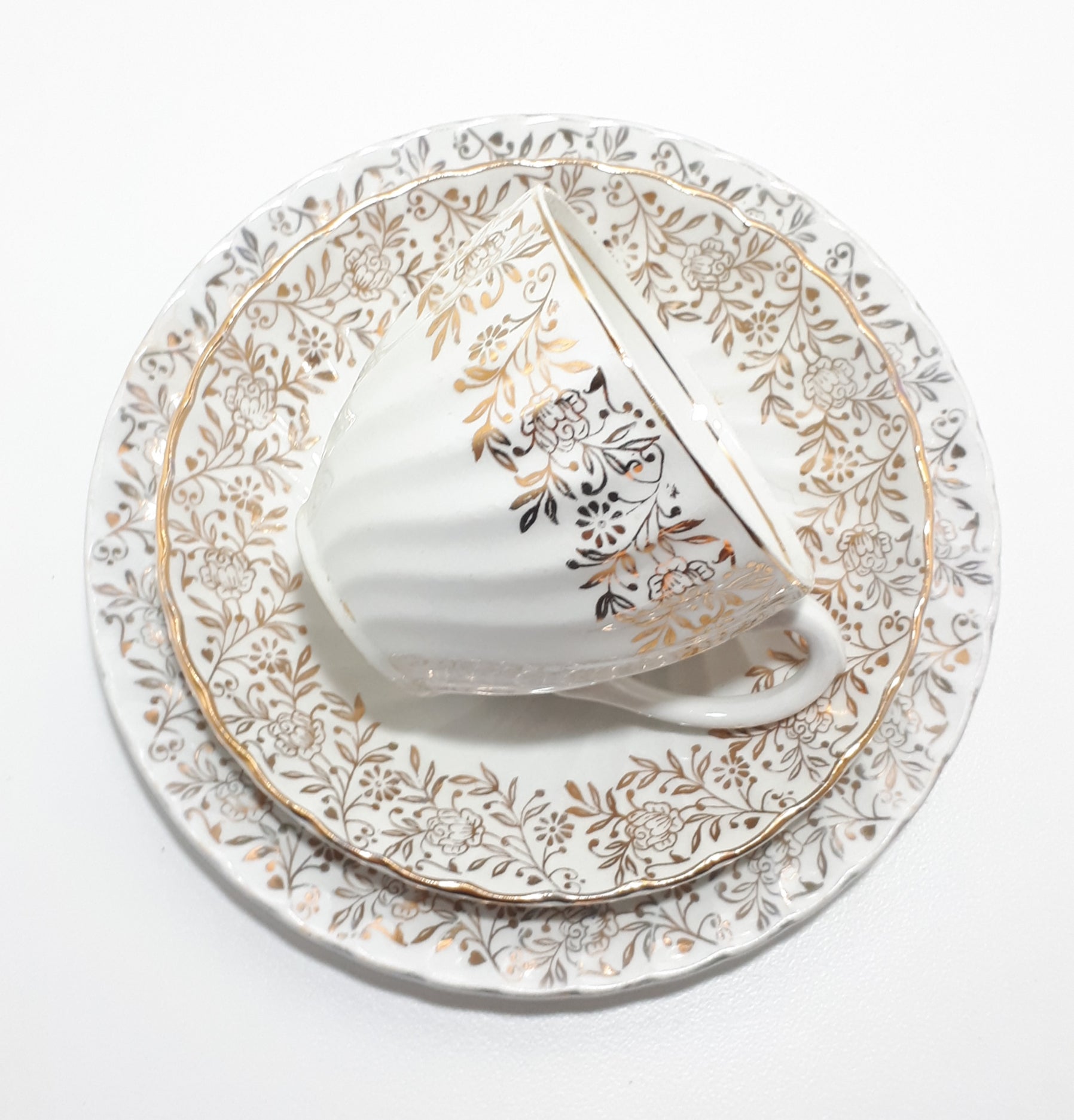 1960’s Royal Wessex White Ironstone Range Swinnertons Tea Trio – Golden Arbour Pattern, Warranted 22 KT Gold